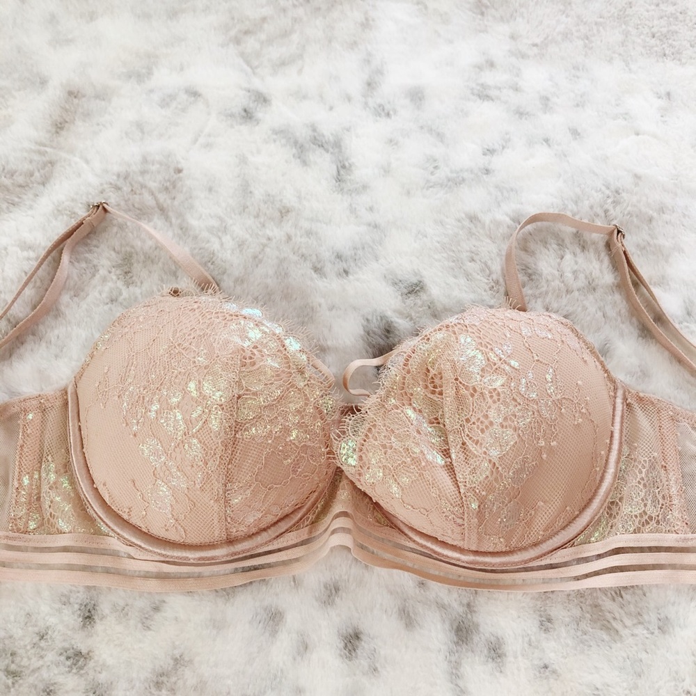 ✨ NWOT VS Very Sexy Lined Balconette Bra ✨